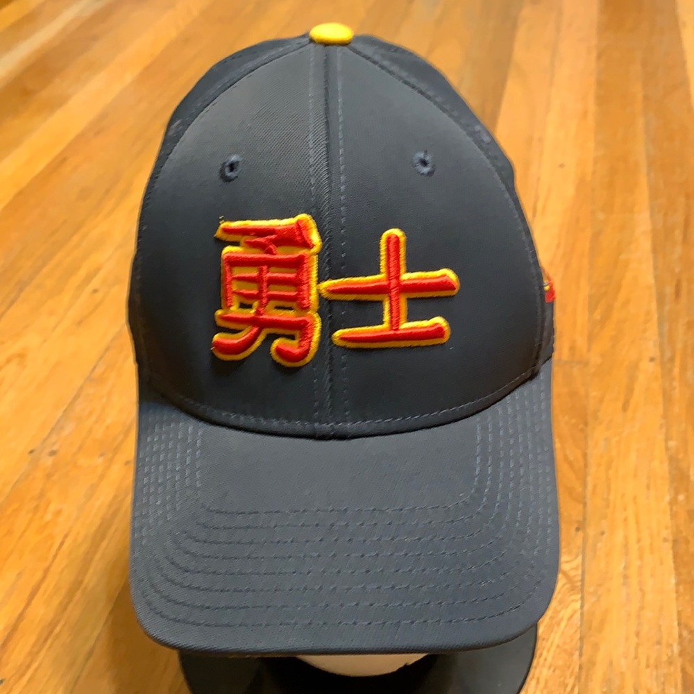 Rare Adidas Chinese symbol GSW hat